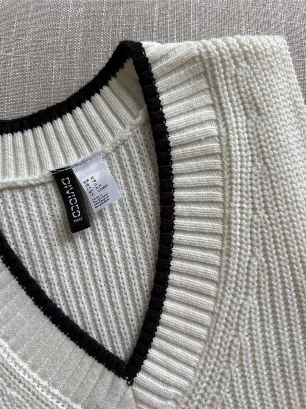H&M Knit Vest - Picture 2 of 4
